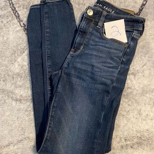 Women’s American Eagle hi-rise jeggings, 6 long